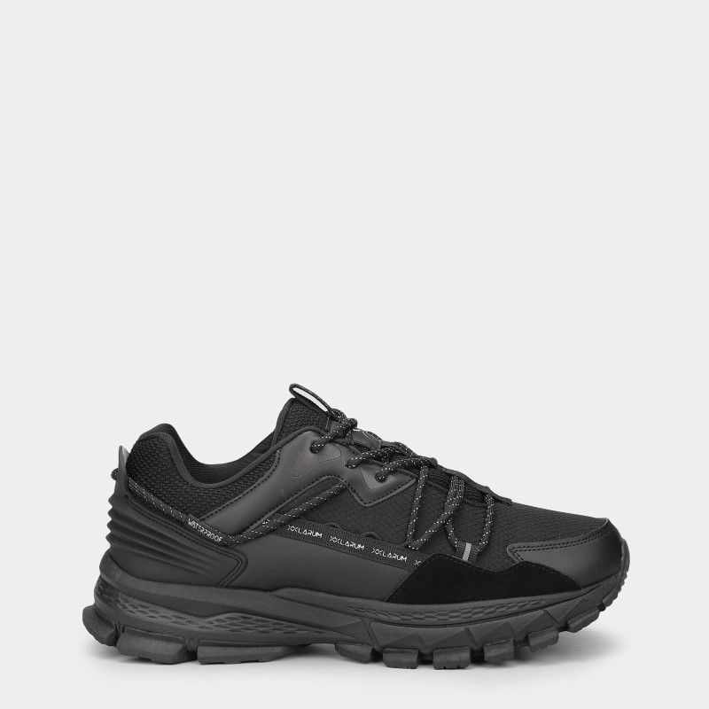 Men's low shoes Larum black 492503-010