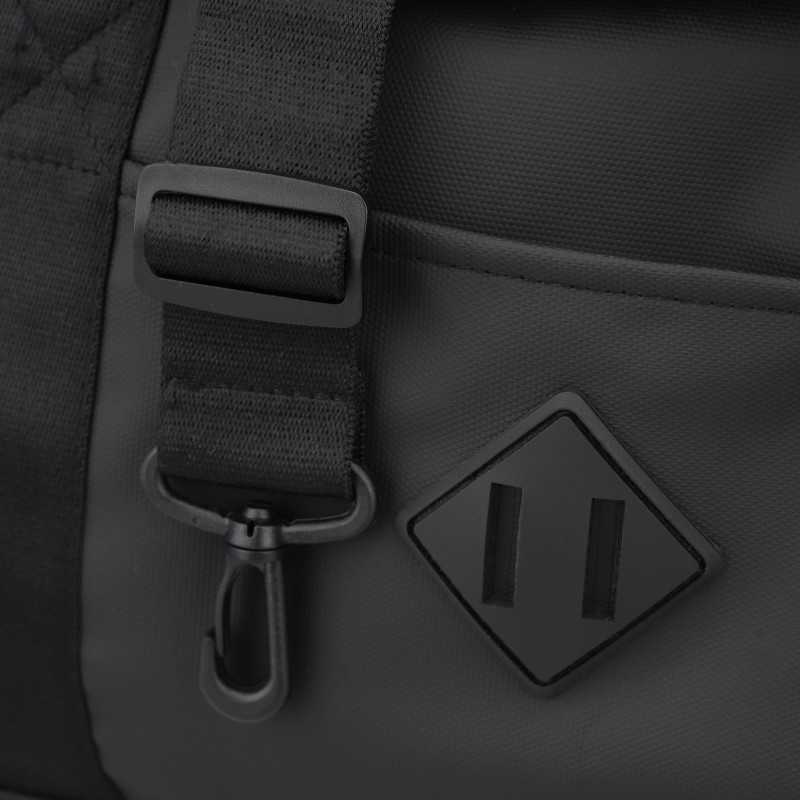Larum Duffle bag black 212509-010