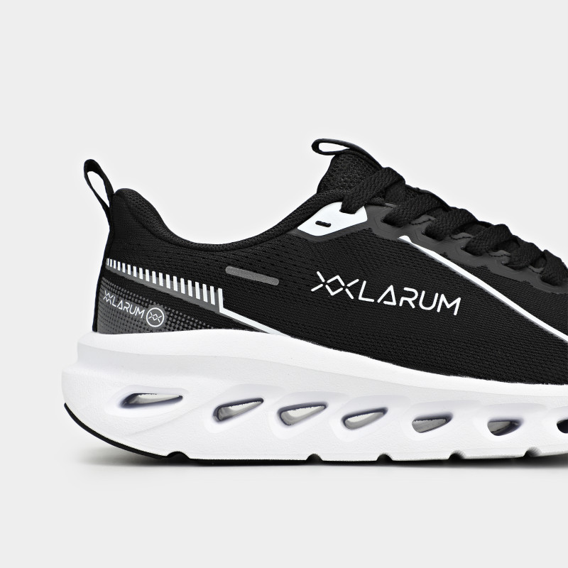 Women's sneakers Larum Strixon black 772601-010